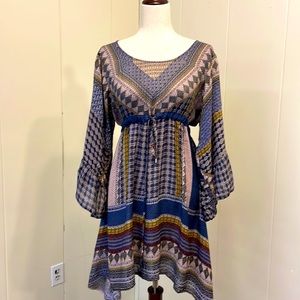 Fashion Fuse Dress Medium 3/4 Bell Sleeves Multicolored Funky Print Great Shape